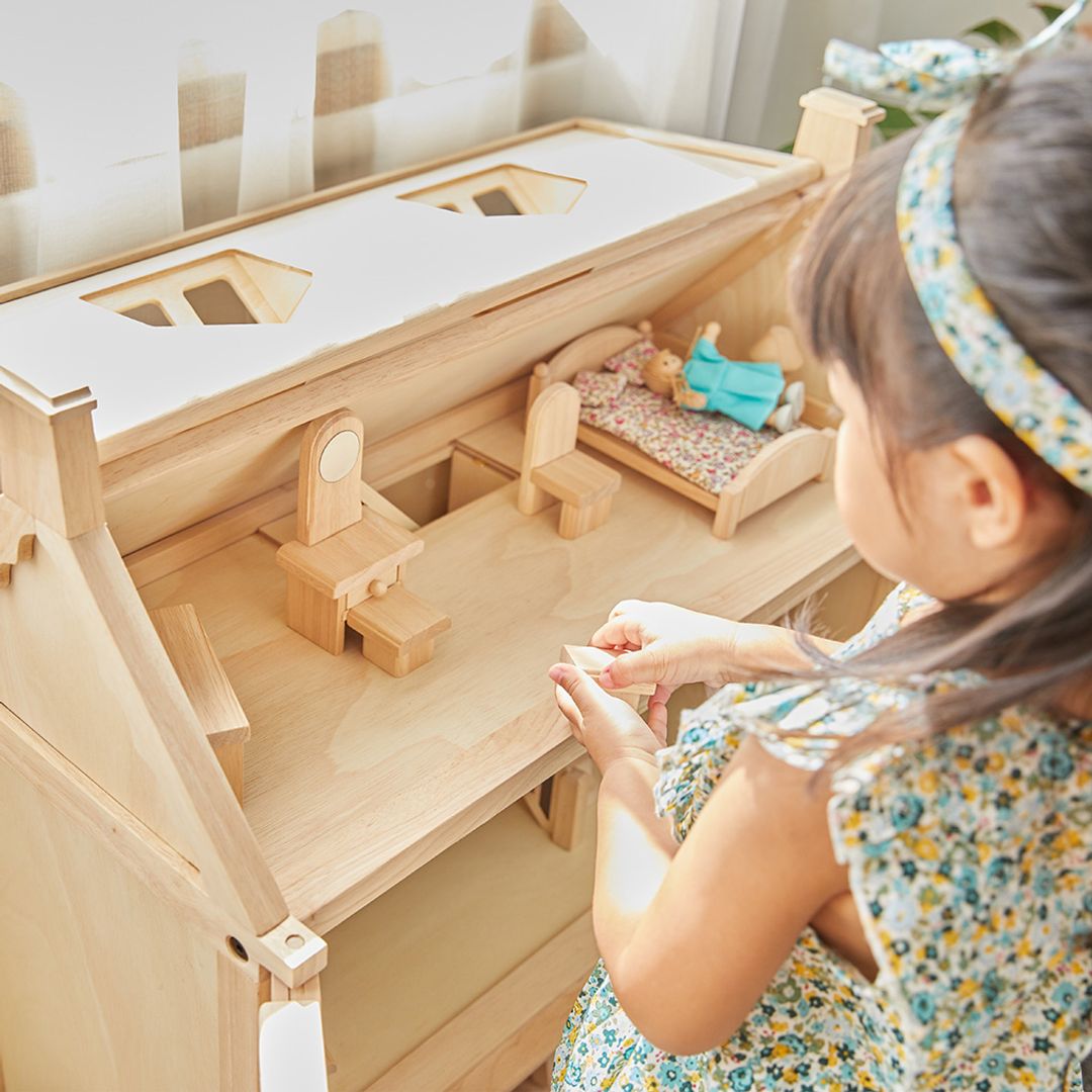 Wooden Victorian Dollhouse