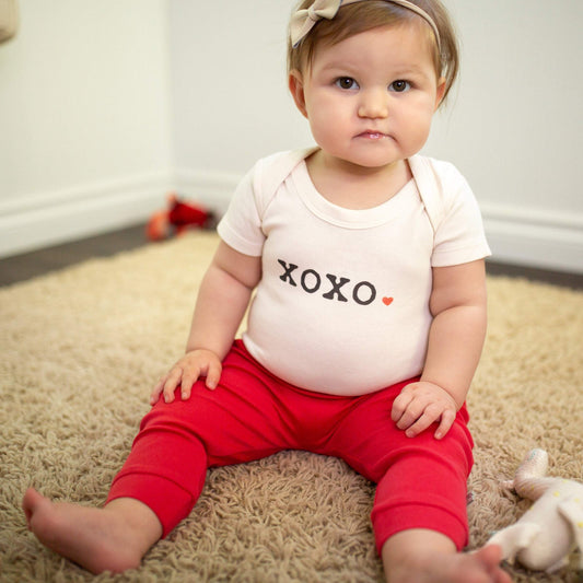 Organic Baby Graphic Bodysuit - Xoxo
