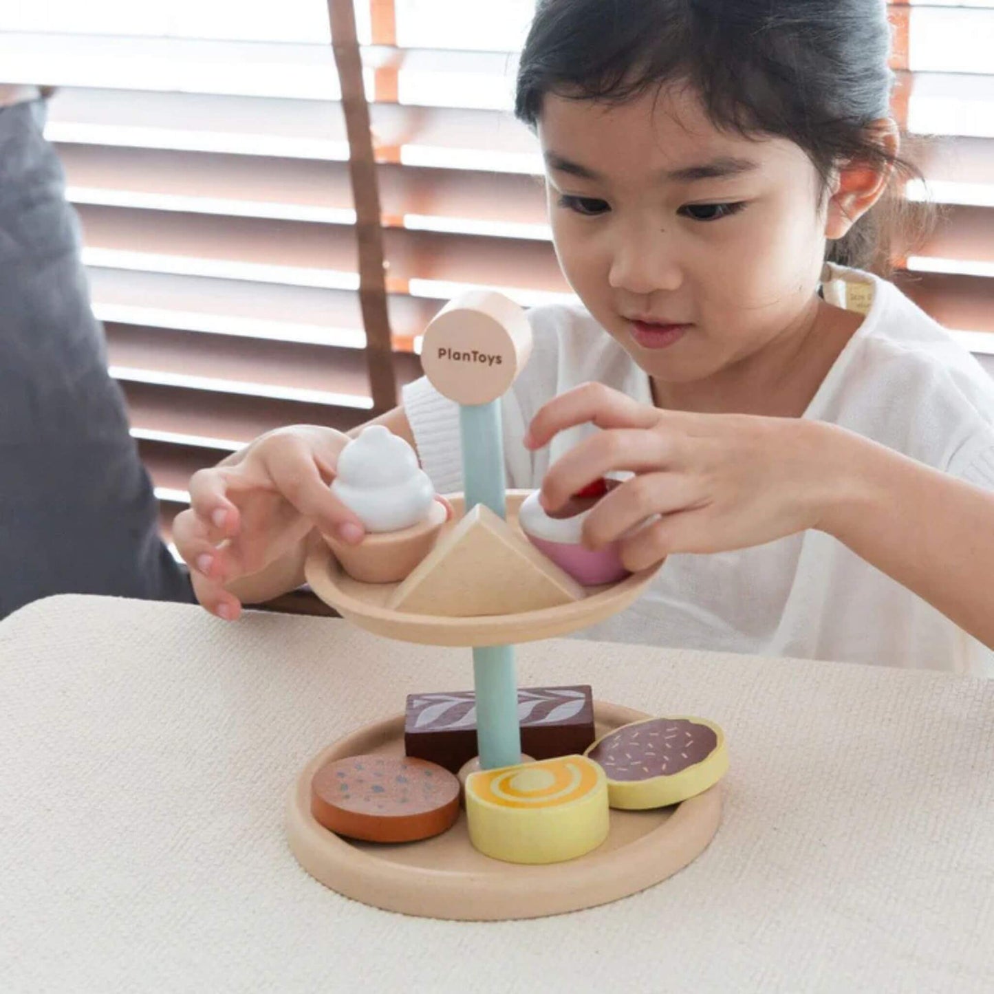 Bakery Stand & Dessert Set Wood Toy for Toddlers