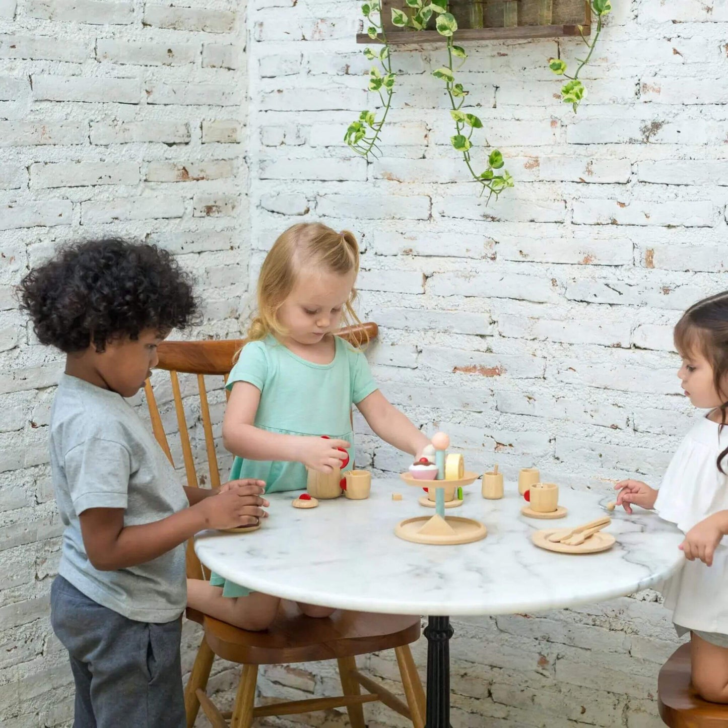 Bakery Stand & Dessert Set Wood Toy for Toddlers