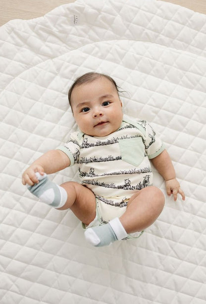 Organic Short Sleeve Baby Bodysuit - Billie & Kid