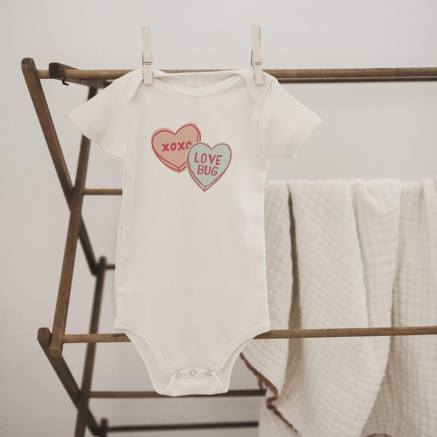 Organic Graphic Baby Bodysuit - Candy Hearts
