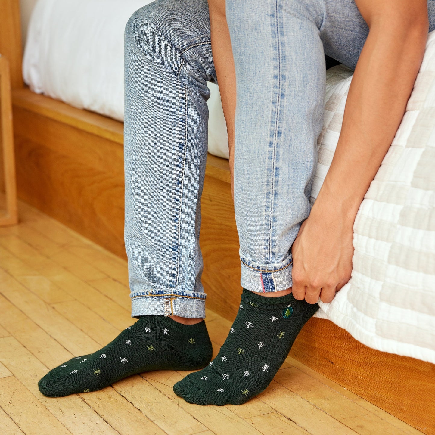 Adult Socks that Plant Trees