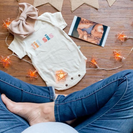 Organic Baby Graphic Bodysuit - Lil Sis