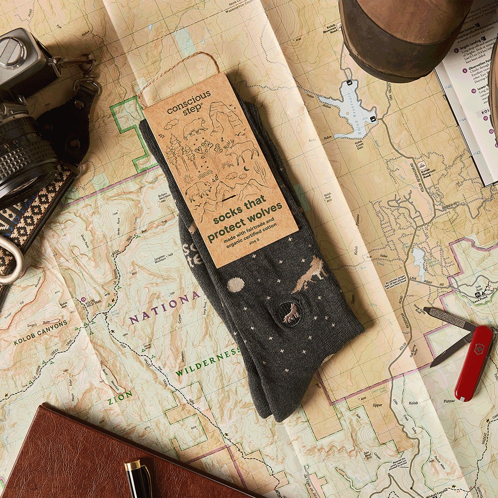 Adult Socks that Protect Wolves