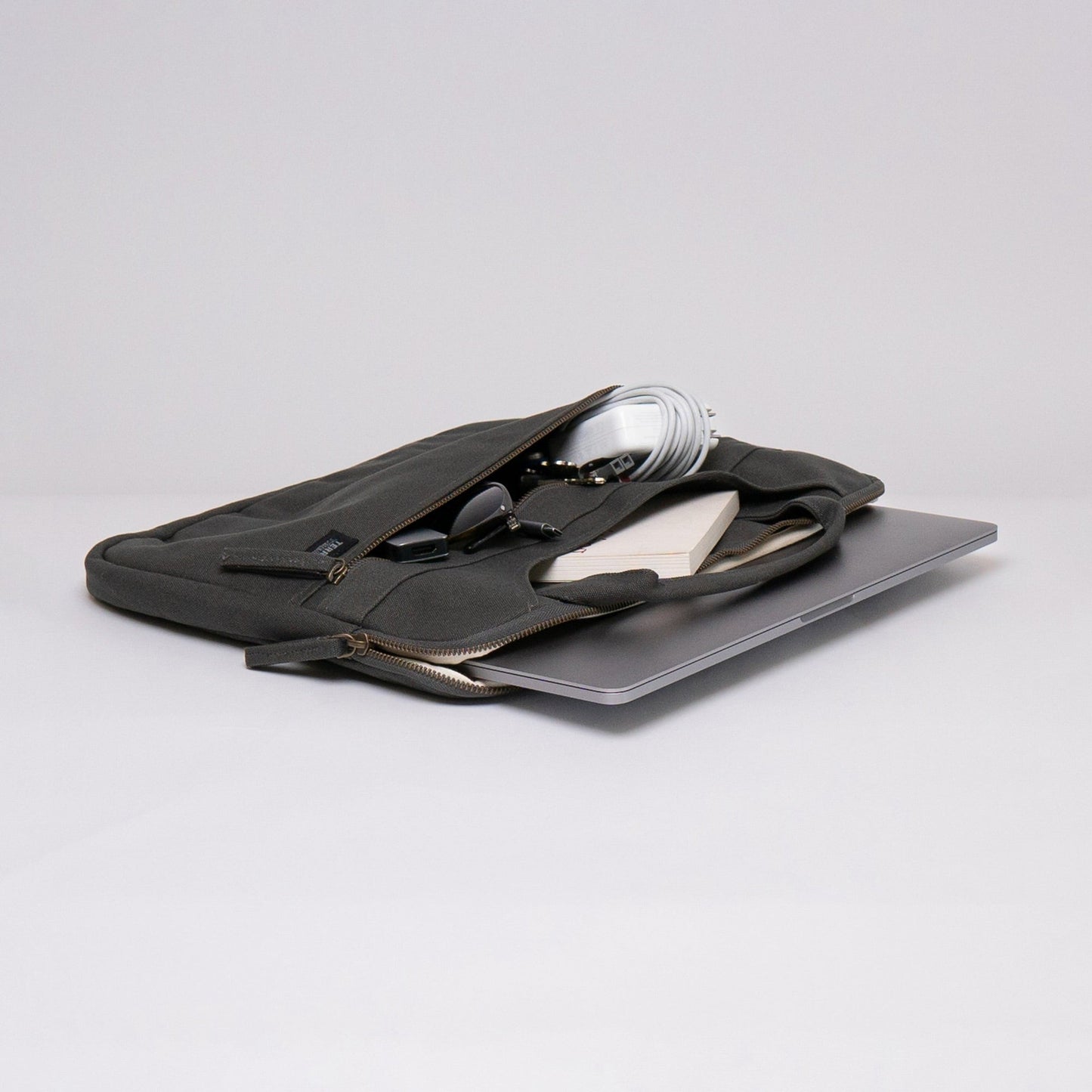 Organic Cotton Hasta Laptop Sleeve with Handles