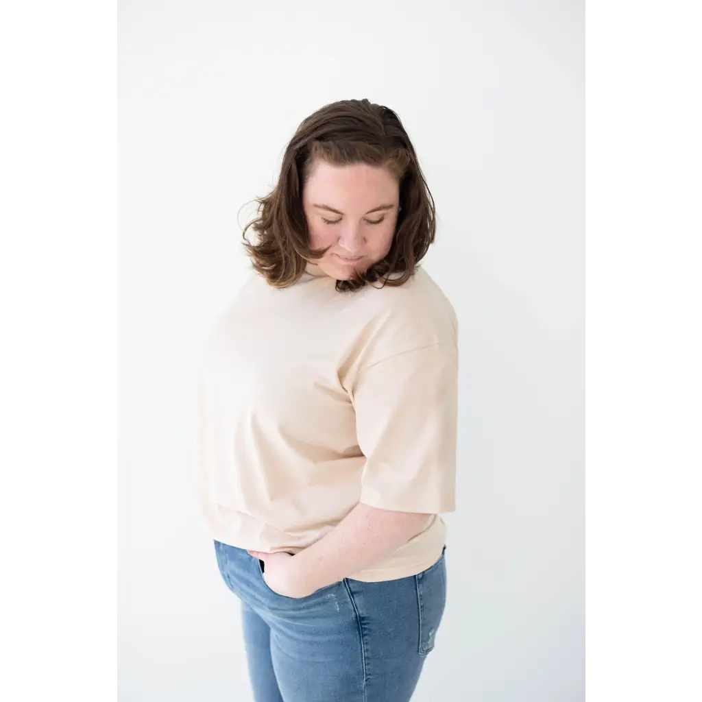 The Mom Tee in Shifting Sand